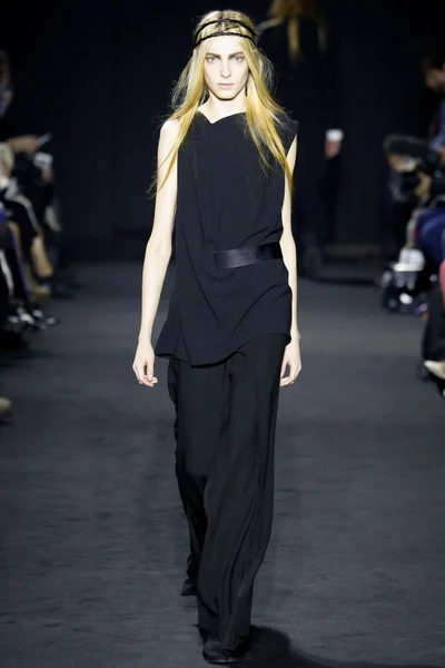 Look 3